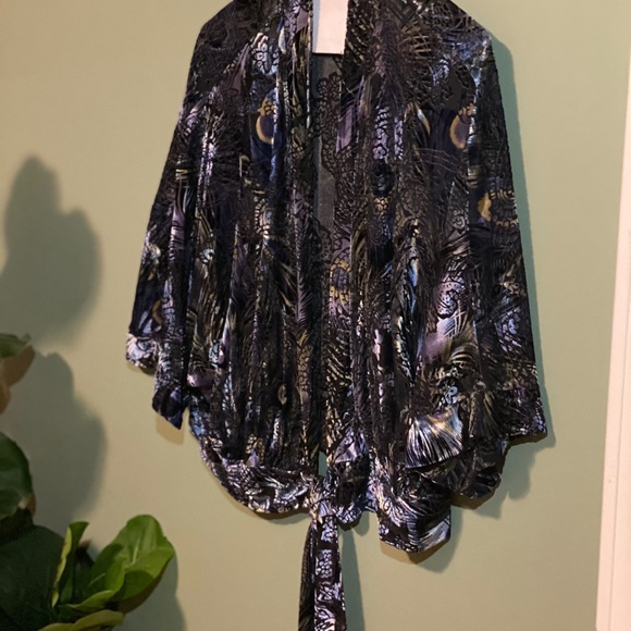 Suede iridescent knot top - Picture 7 of 11